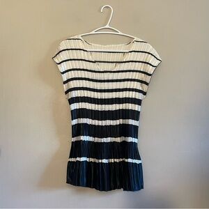 Black & Ivory Striped Pleated Satin Fit & Flare Blouse – Size Small EUC